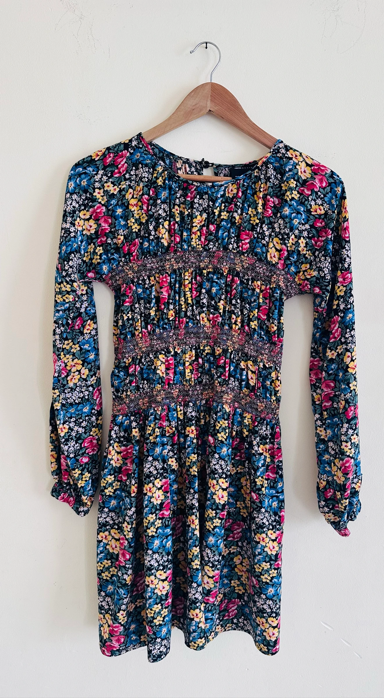 Sublime Robe Fleurie Smockée ASOS – Taille 38 – État Neuf